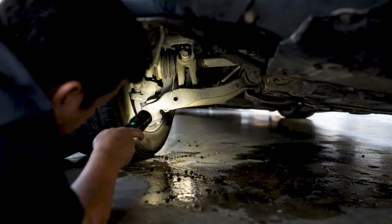 Flashlight showing fluid undercarriage and suspension